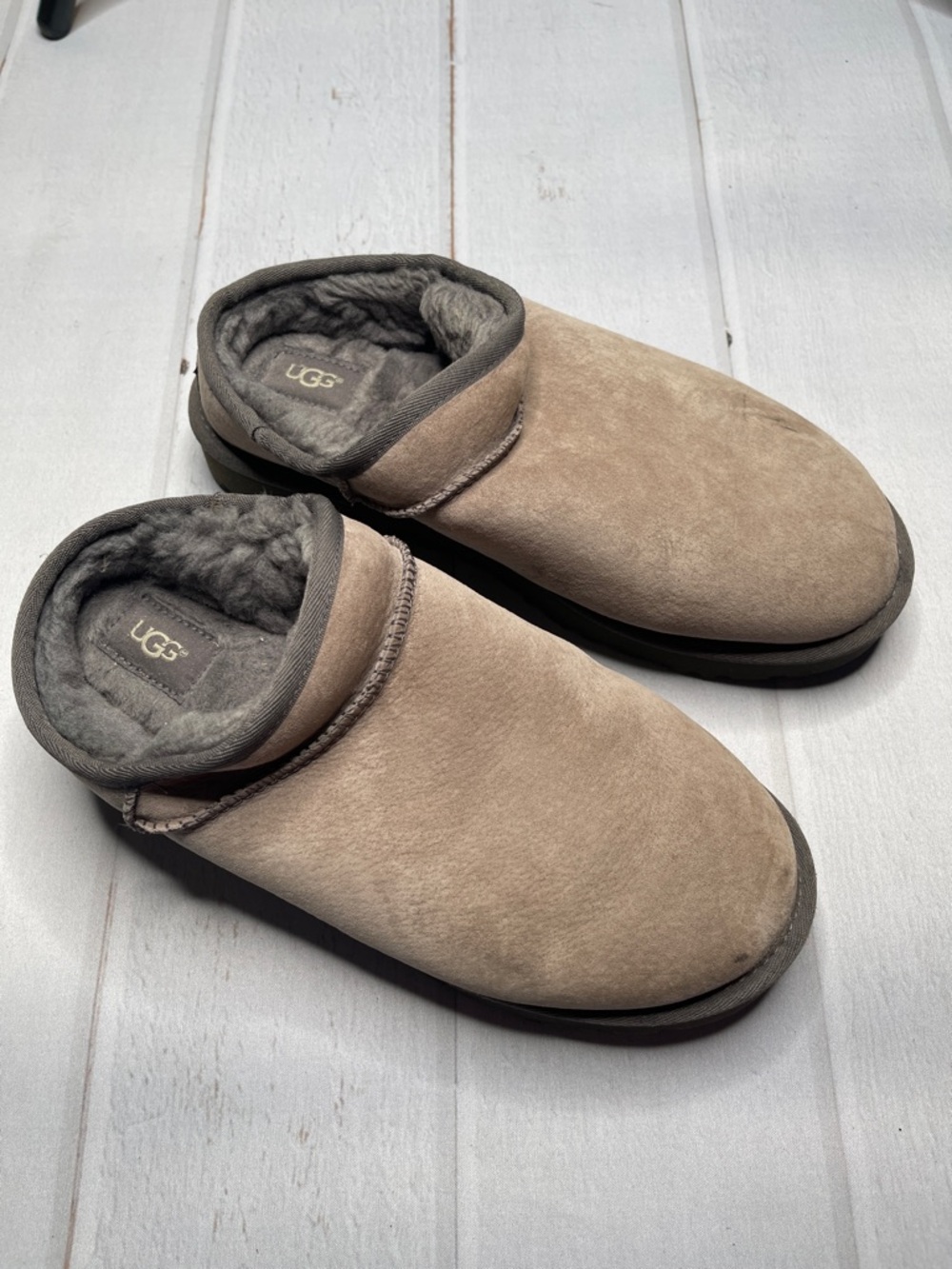 Ugg Classic Slippers 11 Ladies Gray Faded Slip On Boots Shoes Fuzzy Uggs